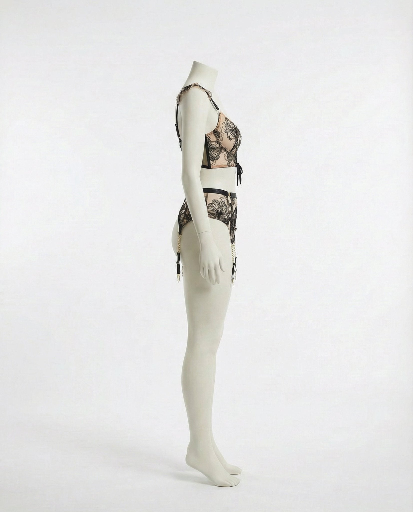 Black Embroidered Bra Suspender Belt And G-String Set - Marelia