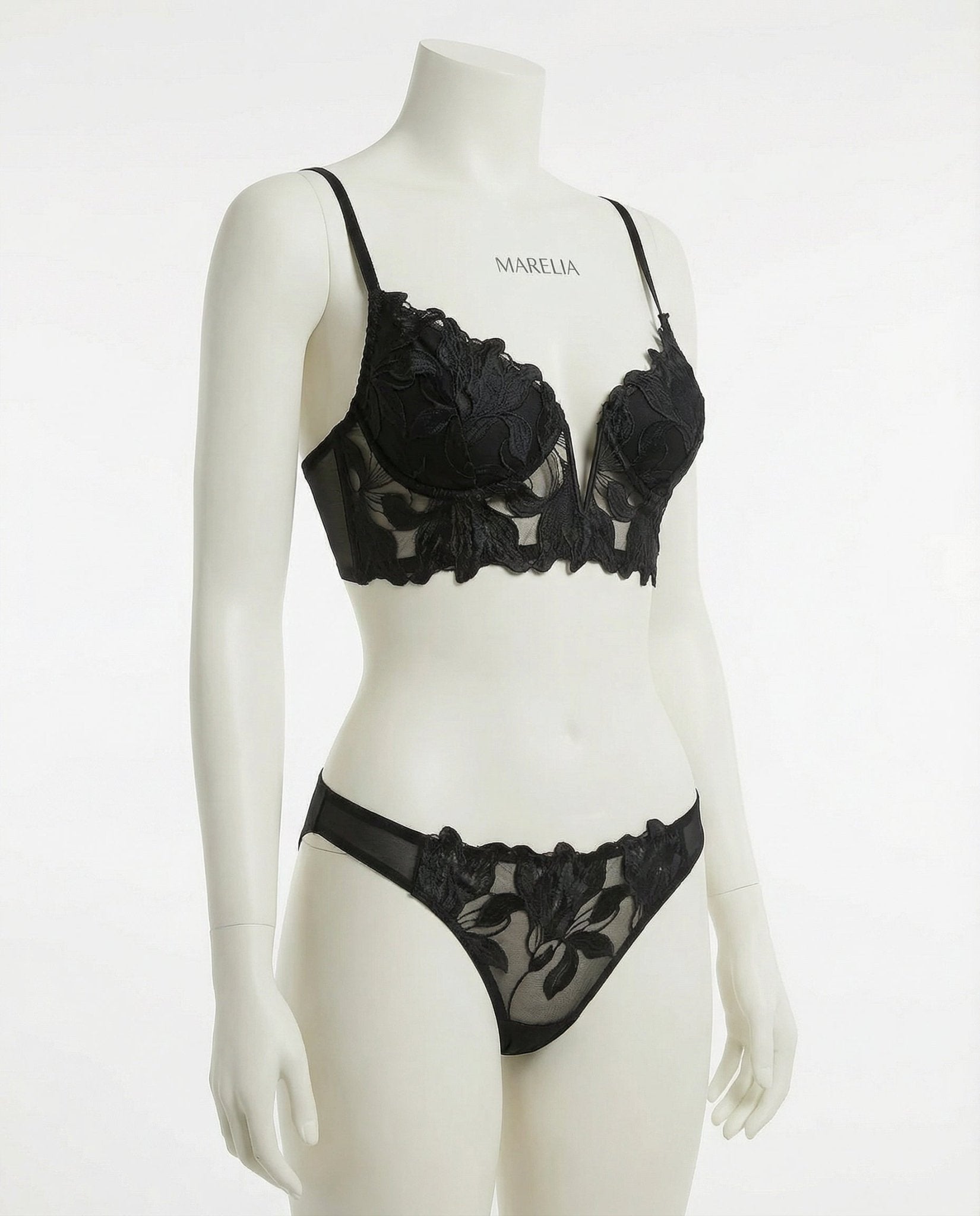 Black Lace Bra And G-String Set - Marelia