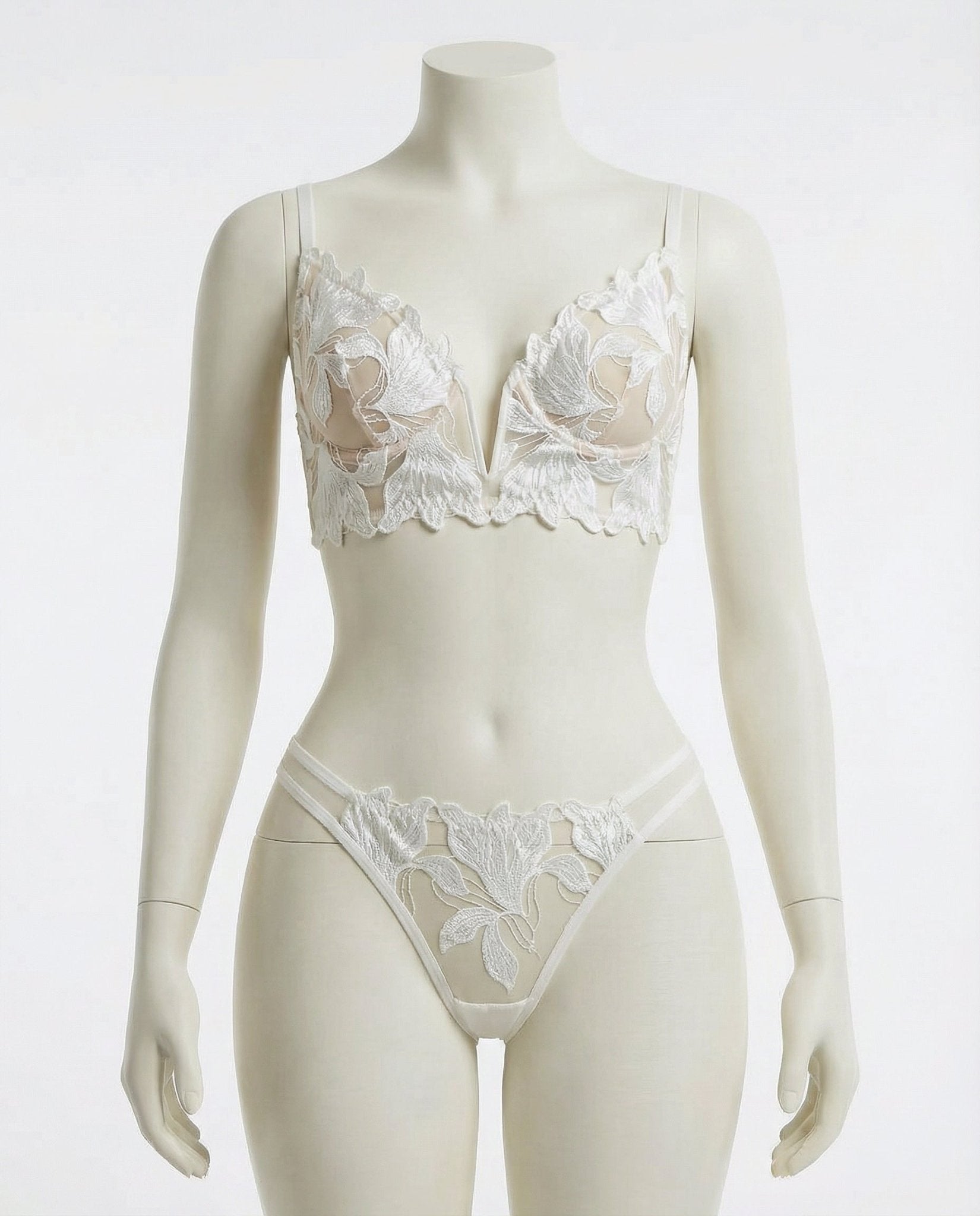 White Lace Bra And G-String Set - Marelia