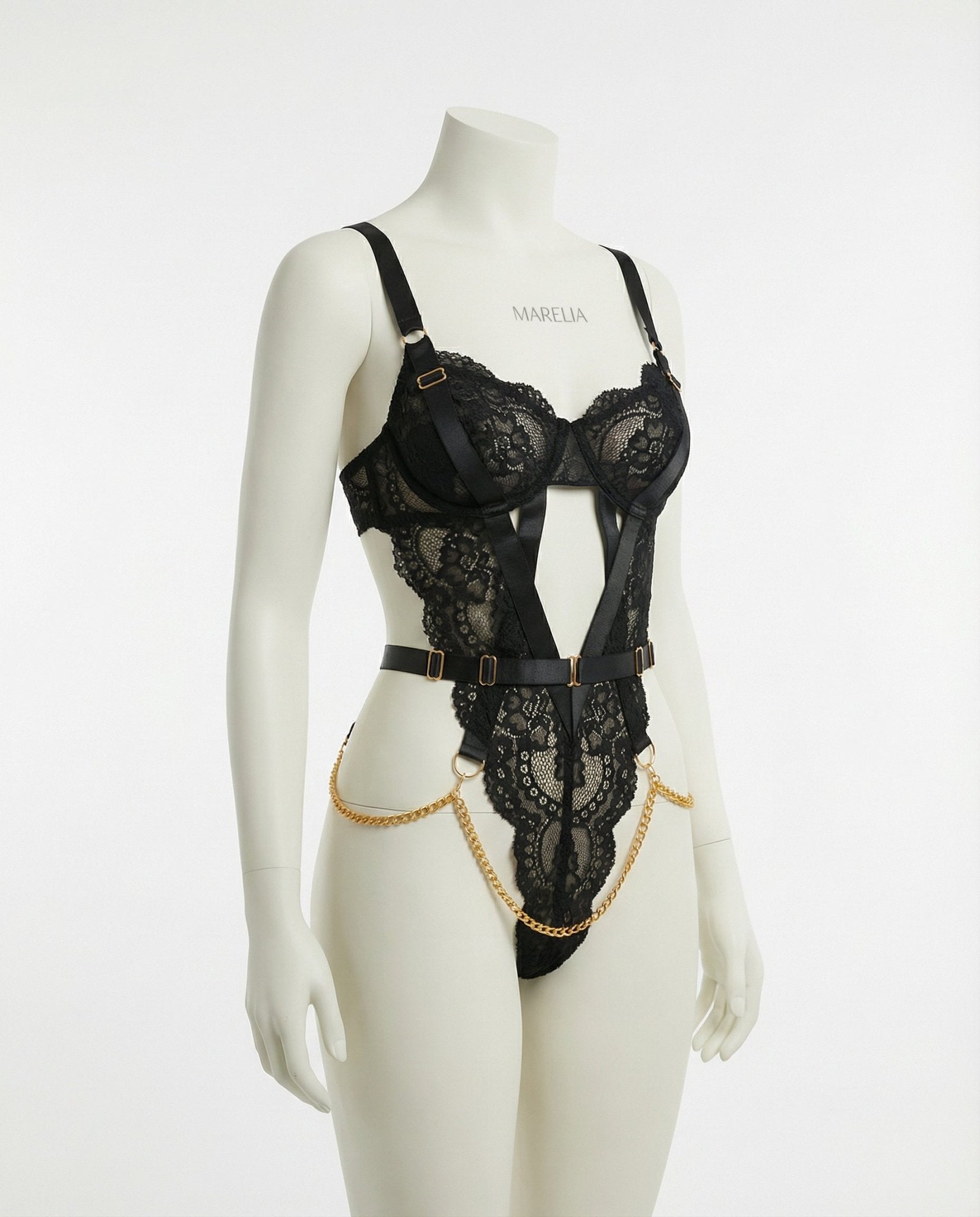 Black Lace Bra And G-String Set With Suspender Belt - Marelia